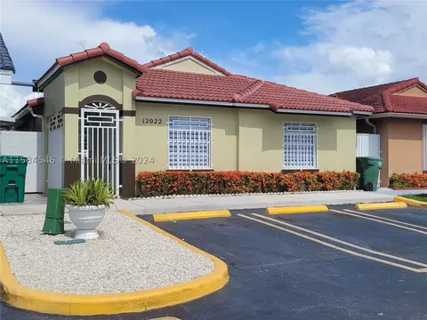 12022 NW 91st Pl #206, Hialeah Gardens, FL 33018