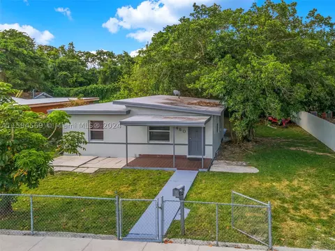 460 NW 139th St, North Miami, FL 33168