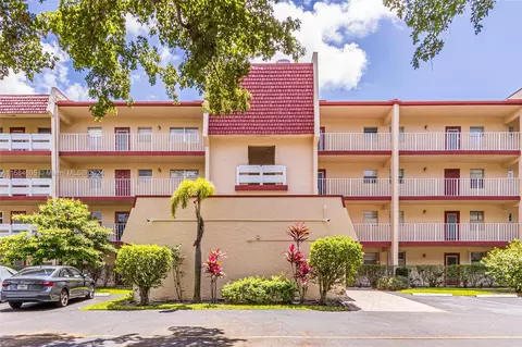 1030 Country Club Dr #101R, Margate, FL 33063