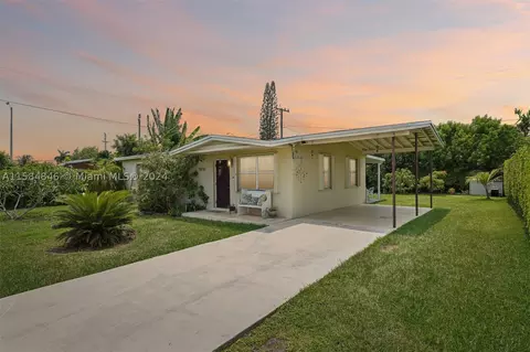 28730 SW 143rd Ct, Homestead, FL 33033