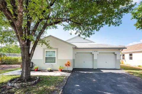 20758 NW 3rd Ct, Pembroke Pines, FL 33029