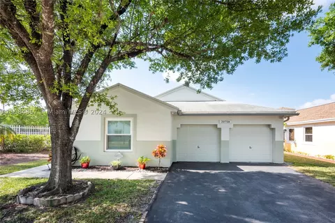 20758 NW 3rd Ct, Pembroke Pines, FL 33029