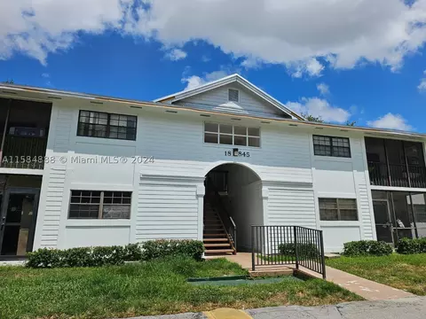 18845 NW 62nd Ave #202, Hialeah, FL 33015