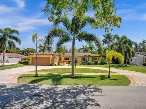 7000 SW 8th Ct, Plantation, FL 33317