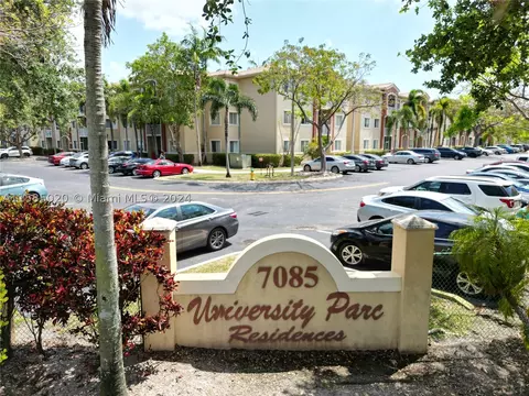 7085 Nova Dr #211, Davie, FL 33317