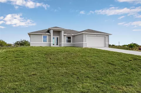 214 Clover Ave, Labelle, FL 33935