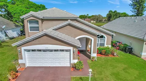 4319 Grosvenor Ct, West Palm Beach, FL 33409