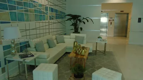 1723 SW 2nd Ave #608, Miami, FL 33129