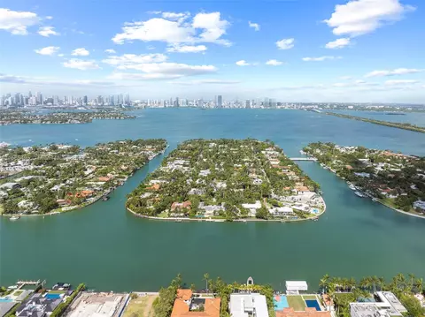 2500 Sunset Dr, Miami Beach, FL 33140