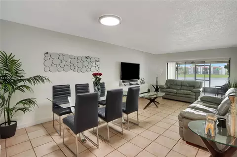 441 NW 107th Ave #104, Miami, FL 33172