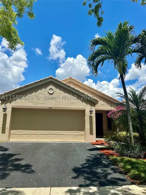 4291 Greenbriar Ln, Weston, FL 33331