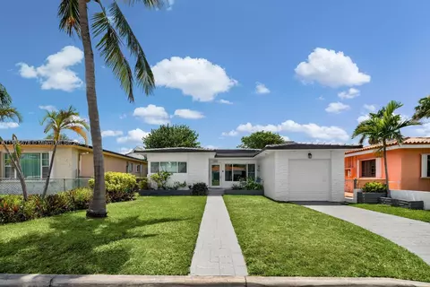 8866 Byron Ave, Surfside, FL 33154 photo 26