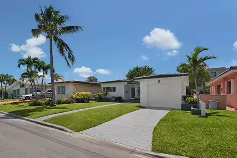 8866 Byron Ave, Surfside, FL 33154 photo 27