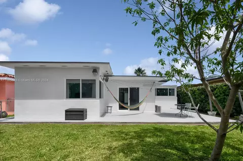 8866 Byron Ave, Surfside, FL 33154 photo 22