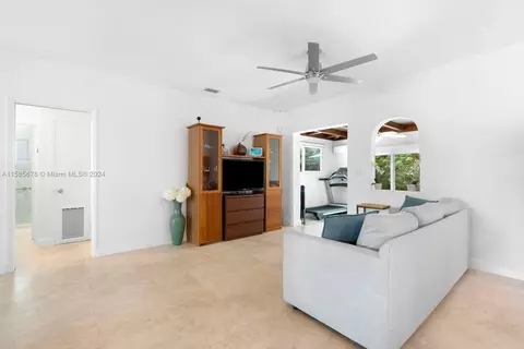 8866 Byron Ave, Surfside, FL 33154 photo 6