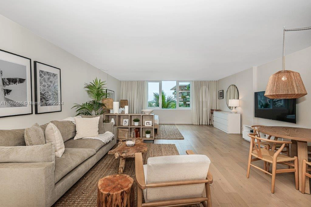 2301 Collins Ave Unit 436  