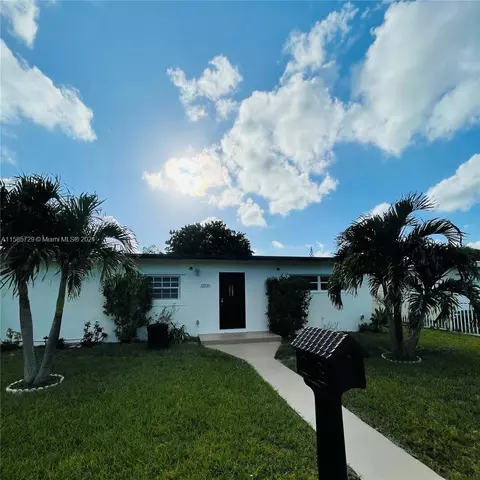 12520 W Randall Park Dr, Miami, FL 33167