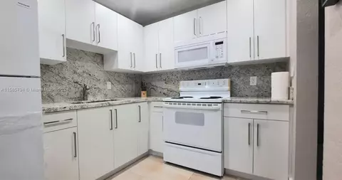 4771 NW 10th Ct #106, Plantation, FL 33313