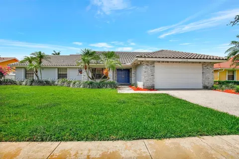 10336 SW 17th Dr, Davie, FL 33324