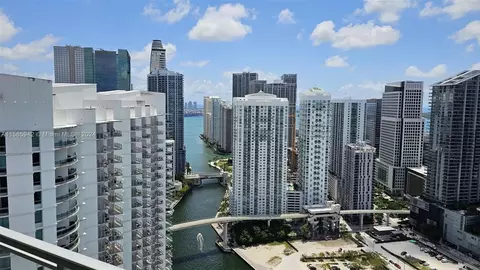 90 SW 3rd St #4302, Miami, FL 33130