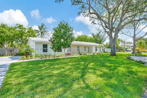 10245 SW 130th Ln, Miami, FL 33176