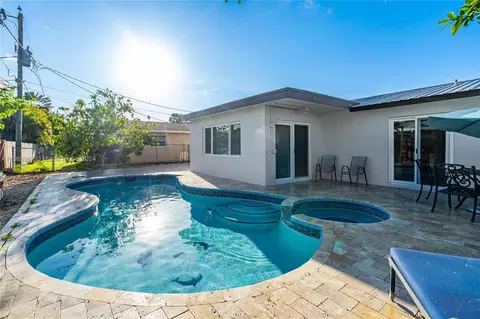 10390 NW 24th Ct, Sunrise, FL 33322