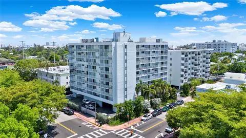 1045 10th St #307, Miami Beach, FL 33139