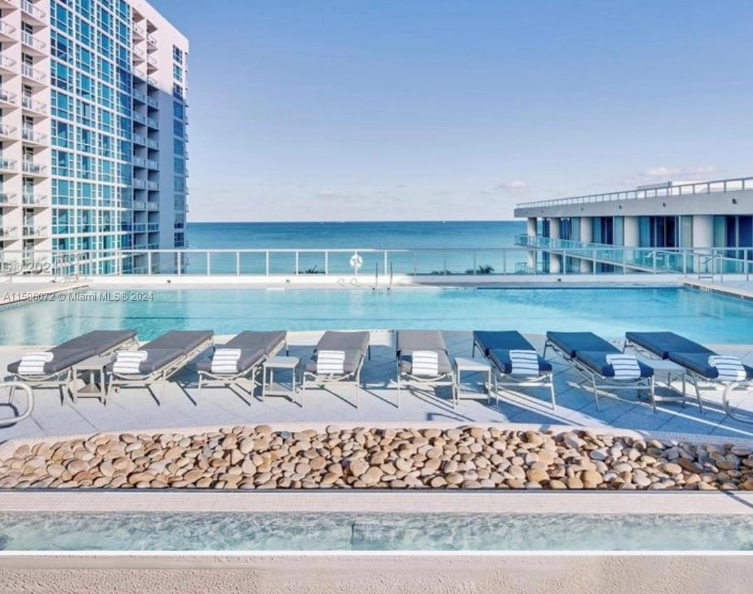 6801 Collins Av Unit 618  