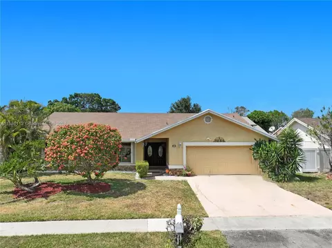 7451 NW 41st Ct, Lauderhill, FL 33319