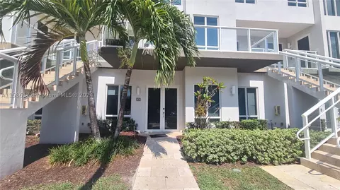 6415 NW 102nd Path #104, Doral, FL 33178