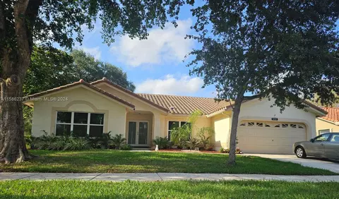 4551 NW 52nd St, Coconut Creek, FL 33073