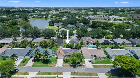 9351 Dunhill Dr, Miramar, FL 33025