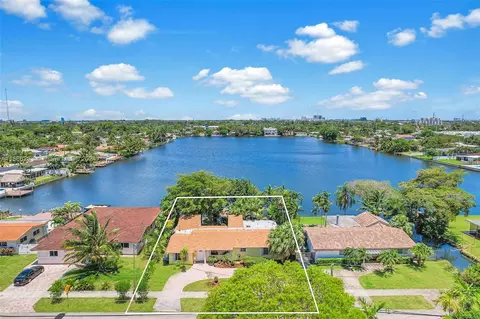 2475 NE 209th Ter, Miami, FL 33180