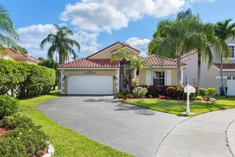 693 Bedford Ave, Weston, FL 33326