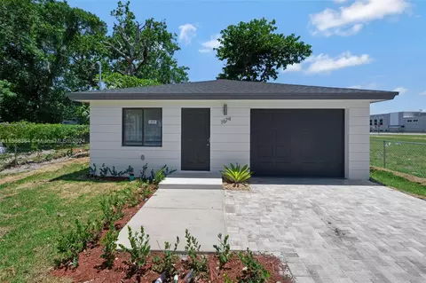 1674 NW 68th St, Miami, FL 33147
