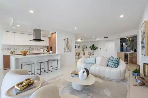 3000 Island Blvd #2104, Aventura, FL 33160