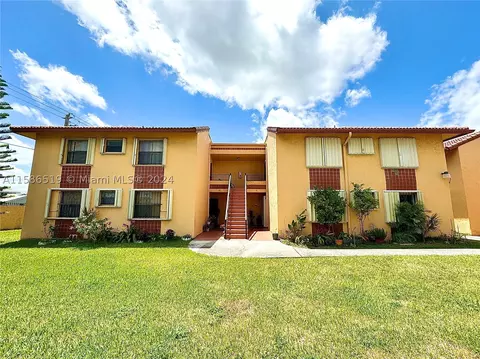 10893 NW 7th St #11-27, Miami, FL 33172