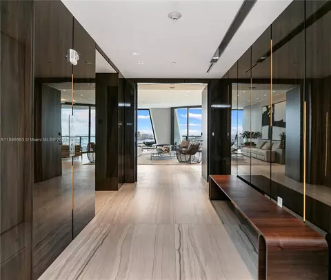 1000 Biscayne Blvd #3001, Miami, FL 33132