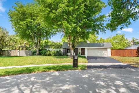 11300 SW 114th Ct, Miami, FL 33176