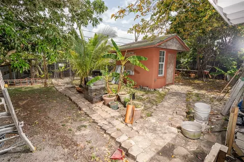 Exterior - 621 E 46th St, Hialeah, FL 33013 photo 5 of 7