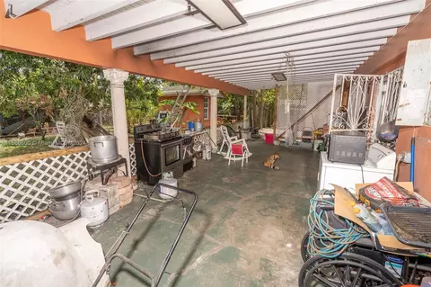 Exterior - 621 E 46th St, Hialeah, FL 33013 photo 7 of 7
