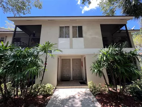 301 Gardens Dr #103, Pompano Beach, FL 33069