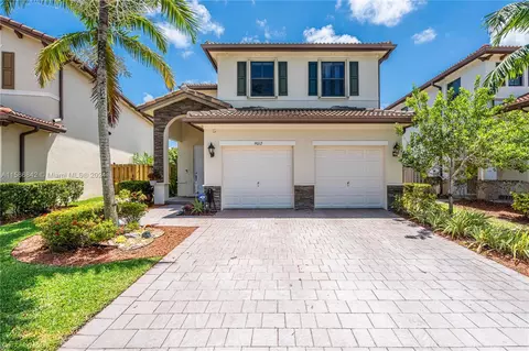 9012 SW 227th Ln, Cutler Bay, FL 33190