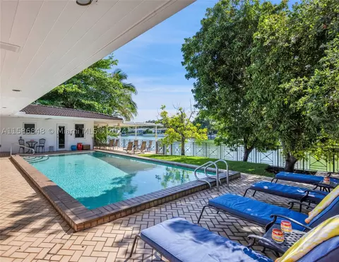 5700 SW 63rd Ct, South Miami, FL 33143