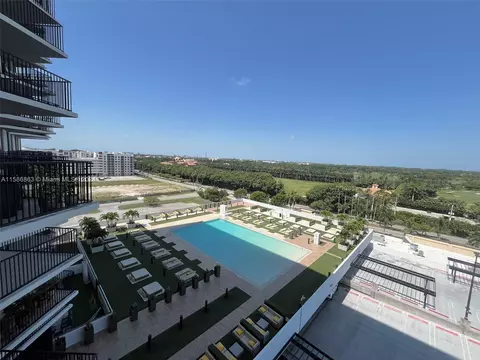 5252 NW 85th Ave #810, Doral, FL 33166