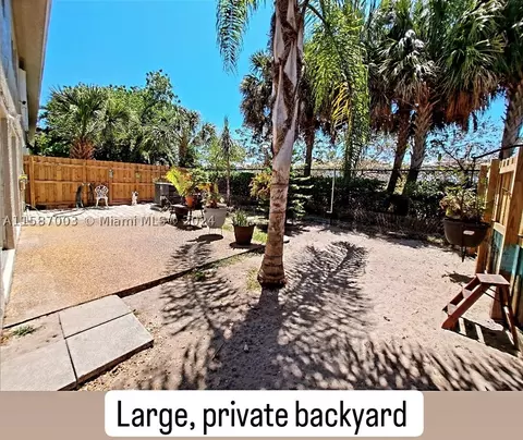 4241 NW 9th Ave #6, Pompano Beach, FL 33064