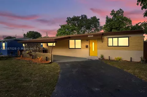 3220 SW 64th Ter, Miramar, FL 33023