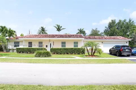 8701 SW 86th Ct, Miami, FL 33143