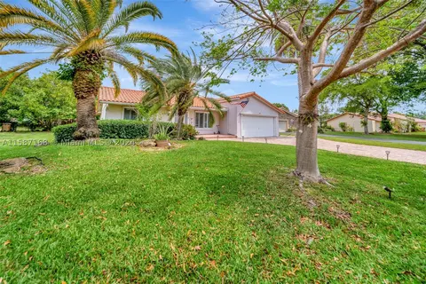 8937 NW 3rd Ct, Coral Springs, FL 33071