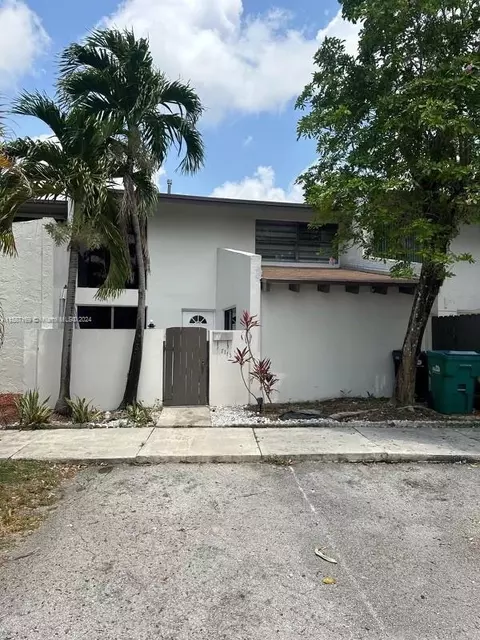 7113 SW 113th Ct, Miami, FL 33173